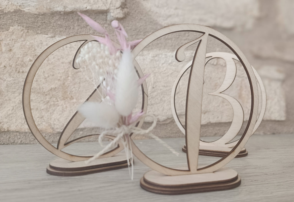 Numéros de table en bois - découpe cercle
