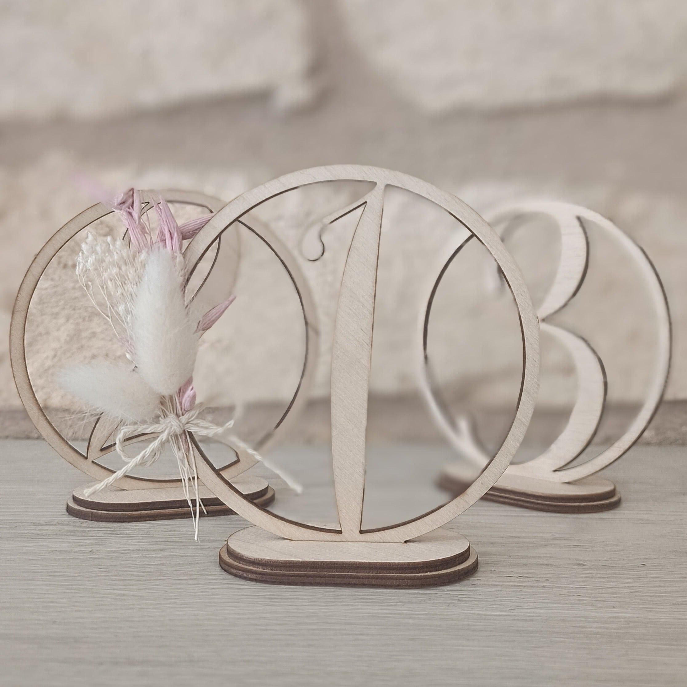 Numéros de table en bois - découpe cercle