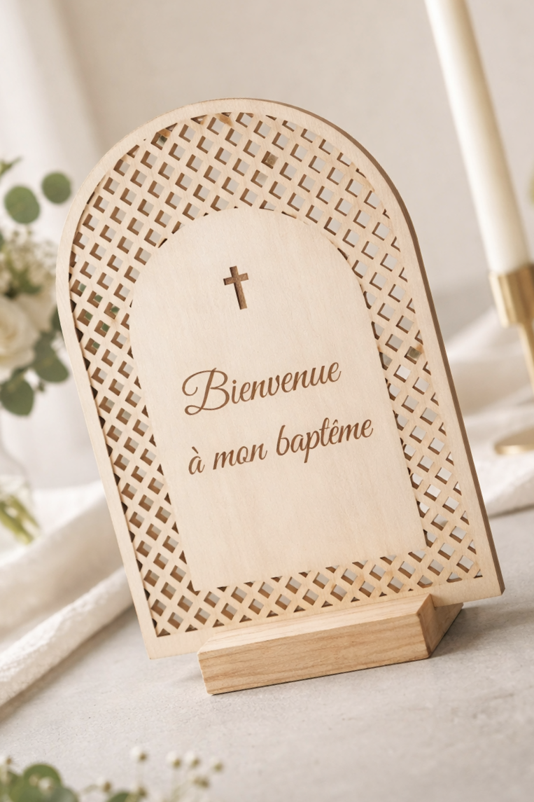 Pancarte de bienvenue baptême en bois a personnaliser
