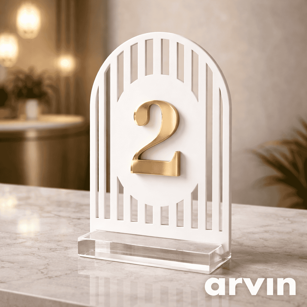 Numéros de table en plexi - Découpe Arche
